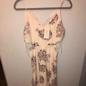 Pink & White Floral Dress Brand New w/ Tags Size M